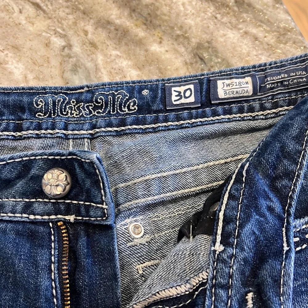Awesome Miss Me Bermuda Shorts - Picture 4 of 5